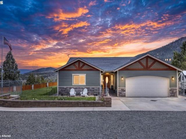 House for sale in Oregonia