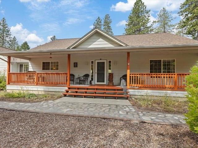 House for sale in Chattaroy, Washington