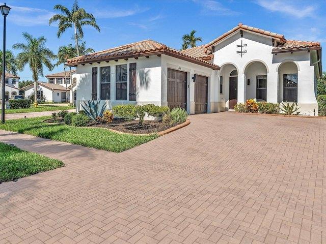House for sale in Monterra, Cooper City
