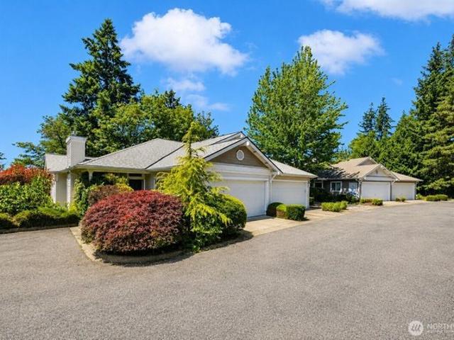 Townhouse for sale in Bellevue, Washington