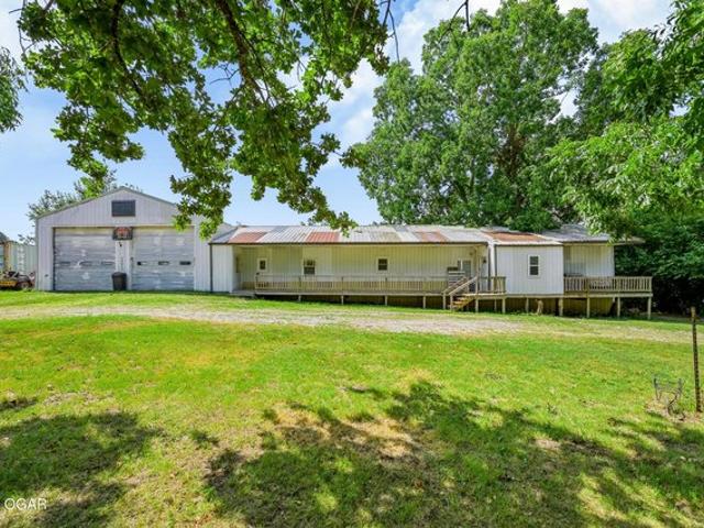 House for sale in Stark City, Missouri