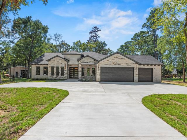 House for sale in Magnolia, Texas