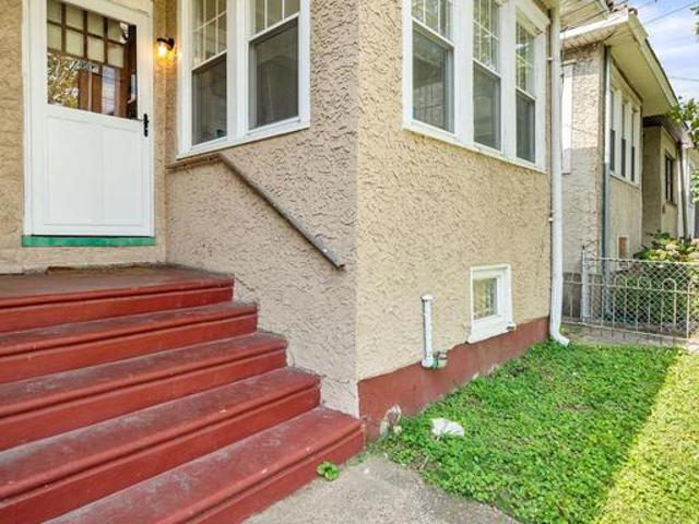 Townhouse for sale in Camden