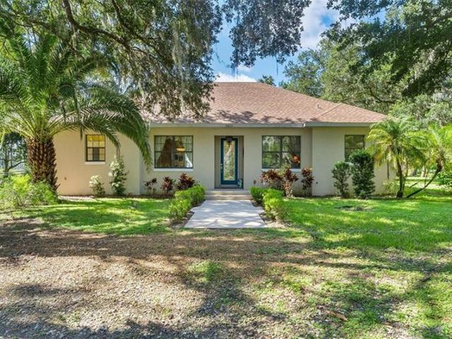 House for sale in Yalaha, Lake County
