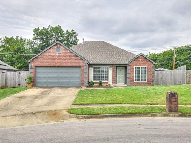 House for sale in Coweta, Oklahoma