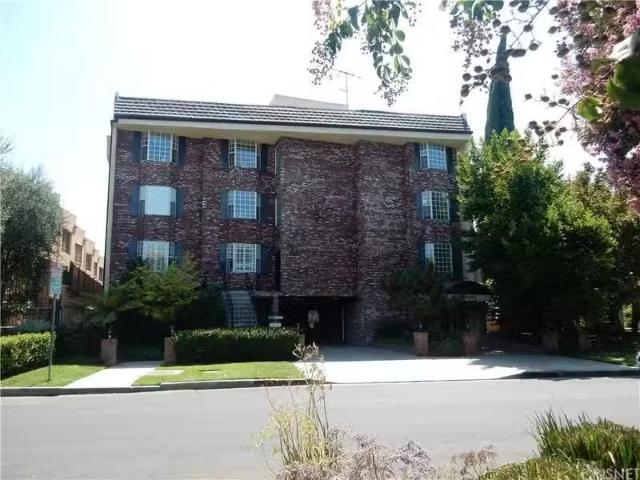 Condo for rent in North Hollywood, Sherman Oaks Neighborhood Council District