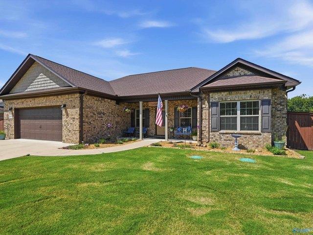 House for sale in Elkmont, Alabama
