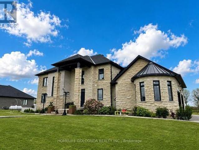 House for sale in Ontario
