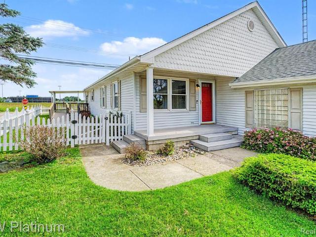 House for sale in Lapeer, Michigan