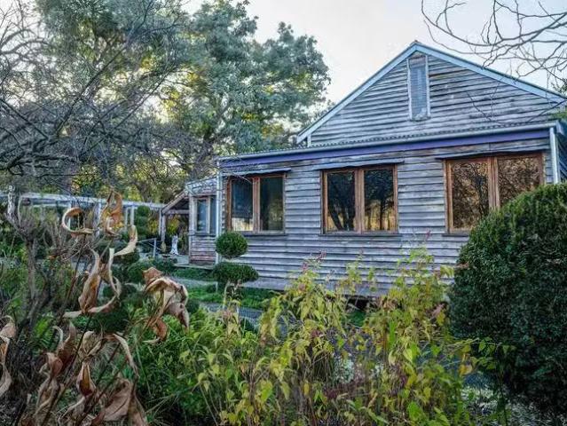 House for rent in Kergunyah, Victoria