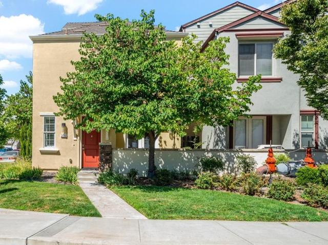 Condo for sale in Sacramento, California
