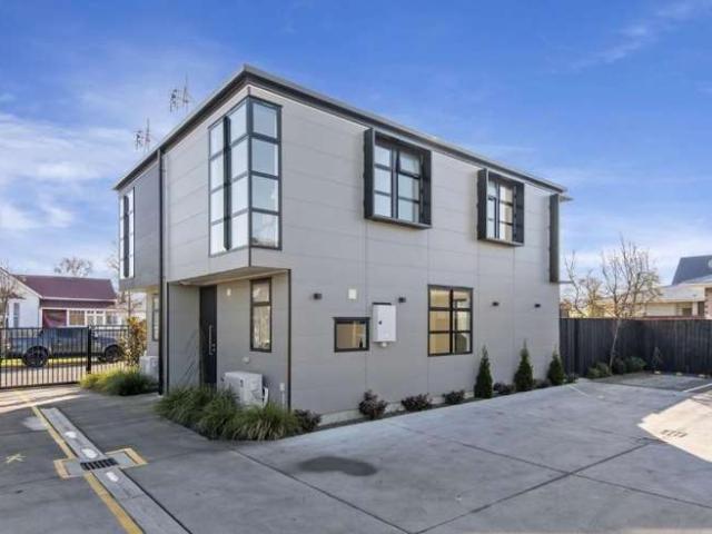 Apartment for sale in Heathcote, Canterbury