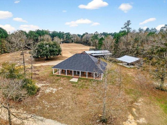 House for sale in Carriere, Mississippi