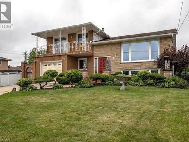 House for sale in Ancaster, Ontario