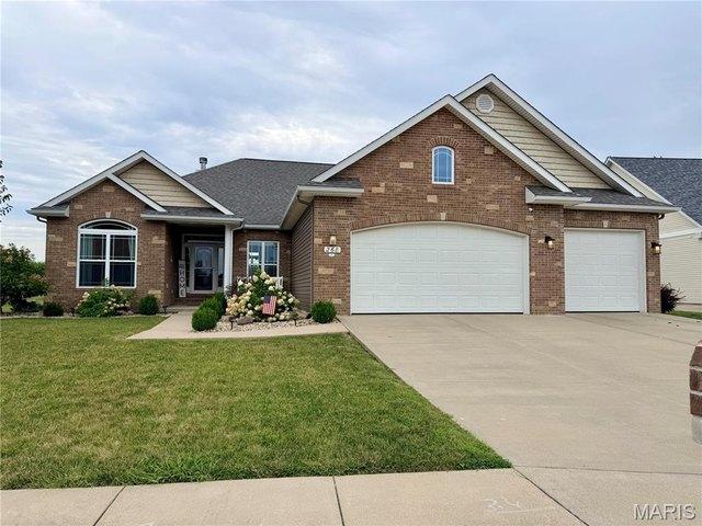 House for sale in Bethalto, Illinois