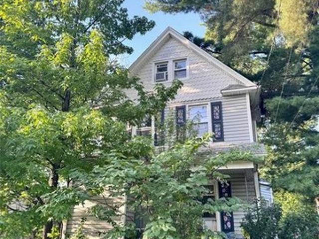 House for sale in River Edge, New Jersey