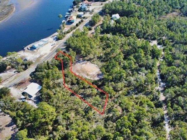 Land for sale in Carrabelle, Florida