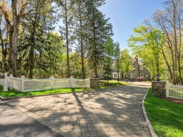 House for sale in Franklin Lakes, New Jersey
