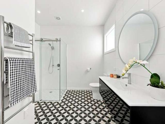 House for sale in Chaslands, Canterbury