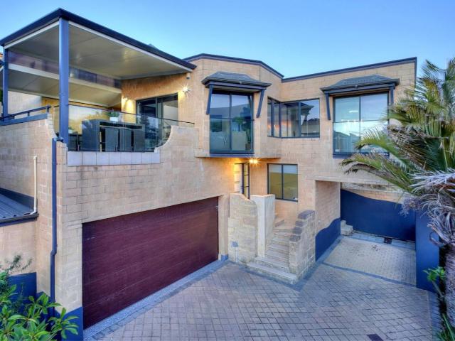 Townhouse for sale in Stirling, Western Australia