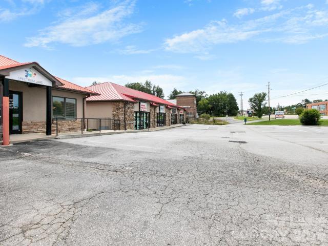 Property for rent in Fletcher, North Carolina