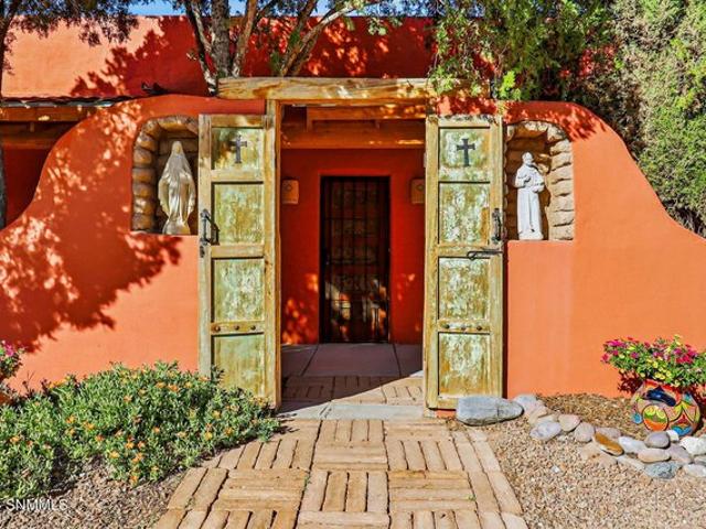 House for sale in Dona Ana, New Mexico