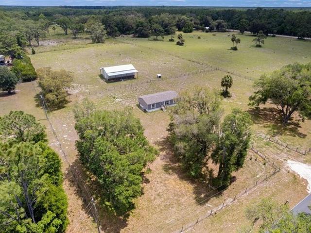 House for sale in Chiefland, Florida