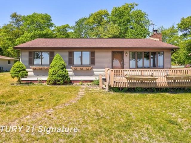 House for sale in Au Gres, Michigan