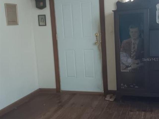 House for sale in Lake Panasoffkee, Florida