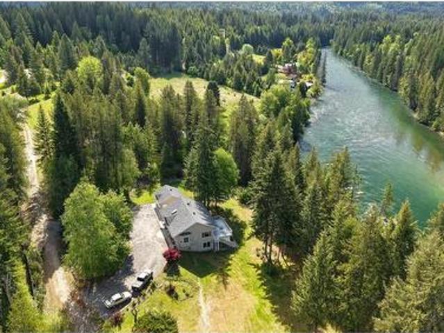 House for sale in Shoreacres, British Columbia