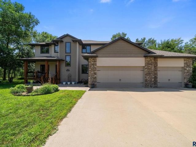House for sale in Parker, South Dakota