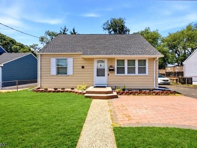 House for sale in Edison, New Jersey