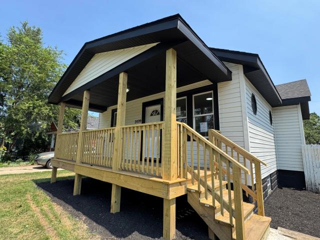House for sale in Lake Station