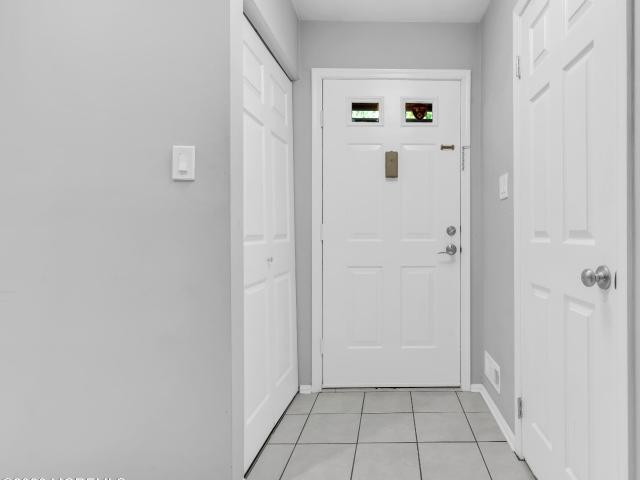 Condo for sale in North Brunswick, New Jersey