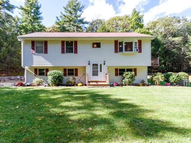 House for sale in Candia Four Corners, Candia