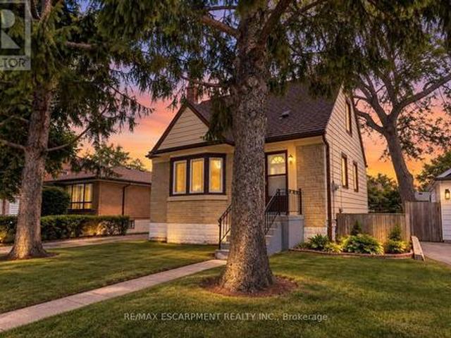 House for sale in Ancaster, Ontario