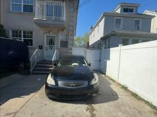 House for sale in Queens, Arverne