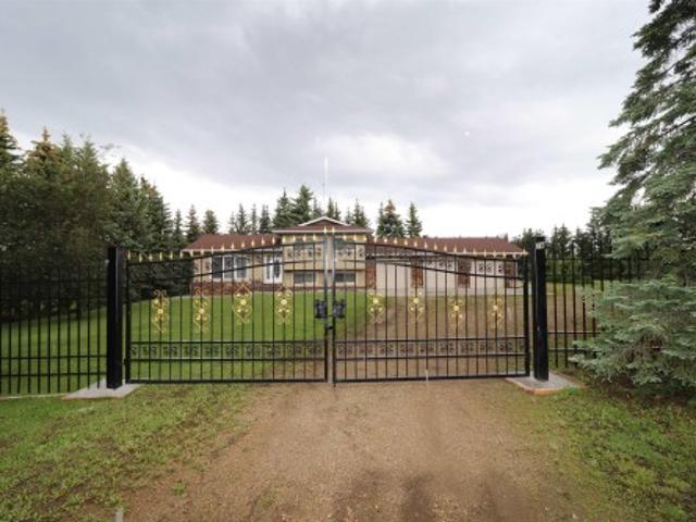 House for sale in Alberta
