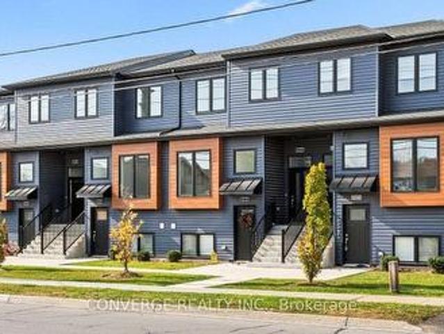 Townhouse for sale in Niagara, Ontario
