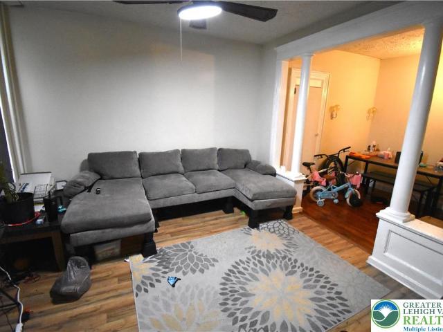 Townhouse for sale in Easton, Pennsylvania