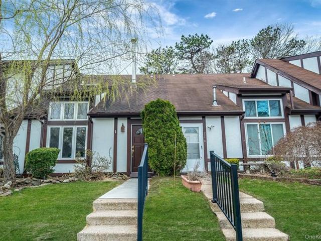 House for sale in Centereach, New York