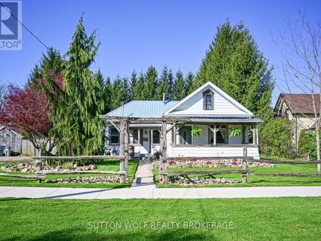 House for sale in Strathroy-caradoc, Ontario