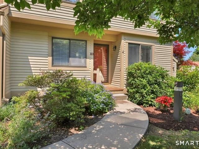 Townhouse for sale in Avon, Connecticut