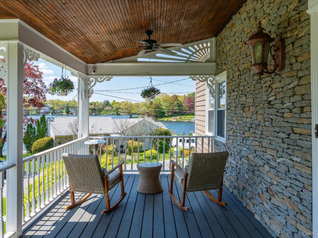 House for sale in Baldwin Place, New York