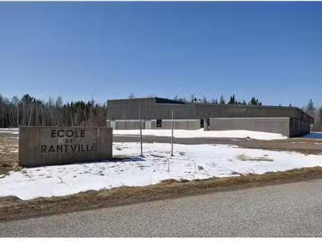 House for sale in Tracadie–sheila, New Brunswick