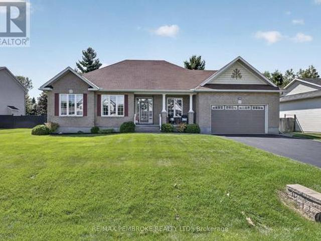 House for sale in Renfrew, Ontario