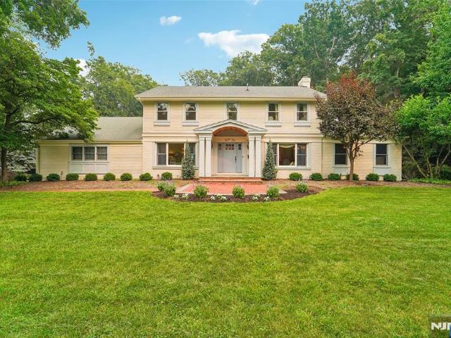 House for sale in Allendale, New Jersey
