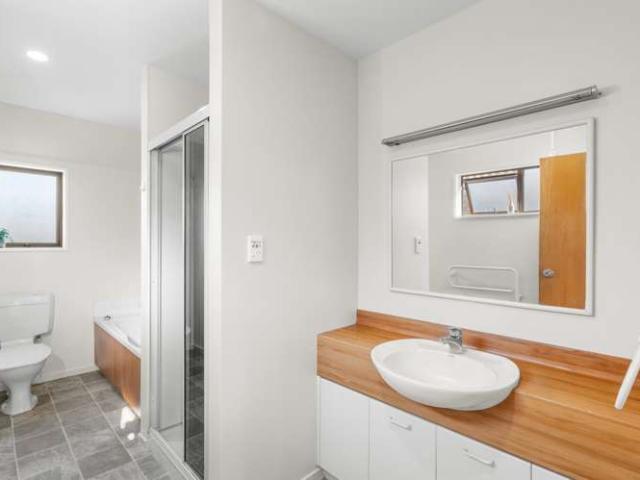House for sale in Chaslands, Canterbury