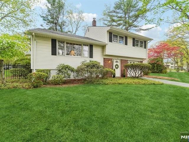 House for sale in Cresskill, New Jersey
