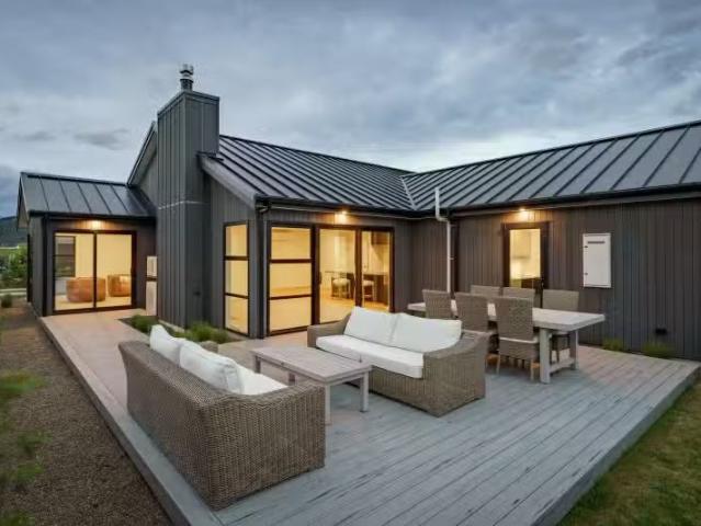 House for sale in Otakou